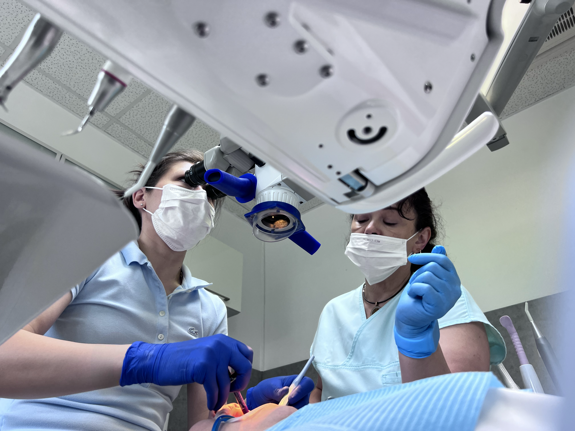 Extrakce zubu – ilustrační foto Estoma Clinic
